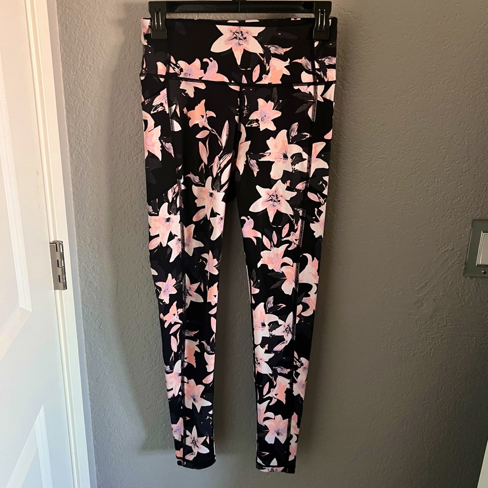 VS Sport Hibiscus Floral Pattern Leggings